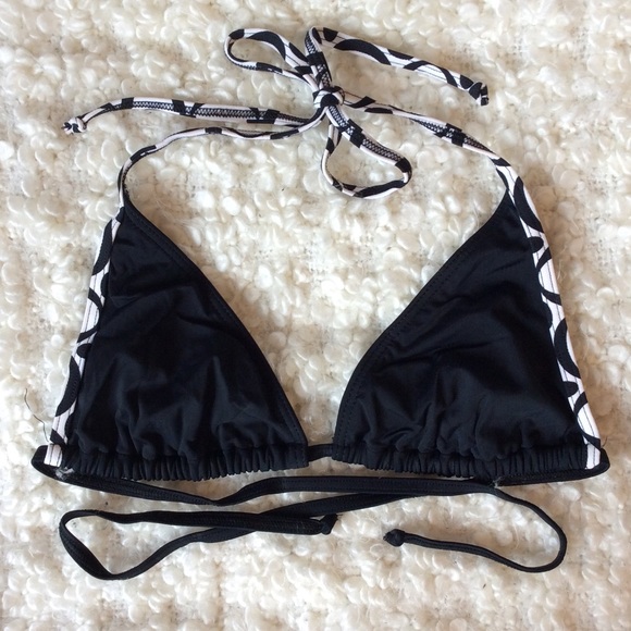 tie up triangle bikini - Picture 3 of 8